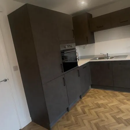 Homestay Double En-suite Near Cribbs Causeway